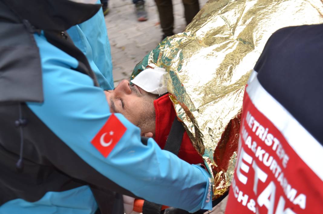 Bilecik’te Deprem Tatbikatı: Gerçeği Aratmayan Senaryo! 6