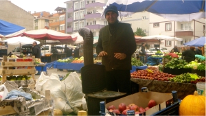 PAZARCI ESNAFININ SOĞUKLA MÜCADELESİ