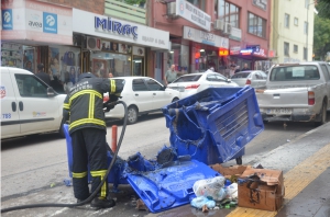 ÇÖP KONTEYNERİ ALEV ALDI