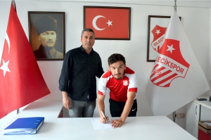 BİLECİKSPOR'DAN İMZA ŞOV