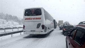 MEZİTLER GEÇİDİ ULAŞIMA KAPANDI