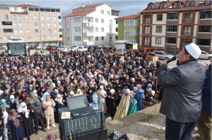 UMRECİLER DUALARLA UĞURLANDI