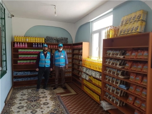 KAPALI CAMİYİ YARDIM MARKETİNE ÇEVİRDİLER