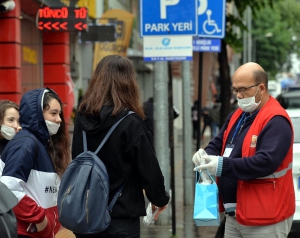 GENÇLER 2'NCİ KEZ SOKAĞA ÇIKTI