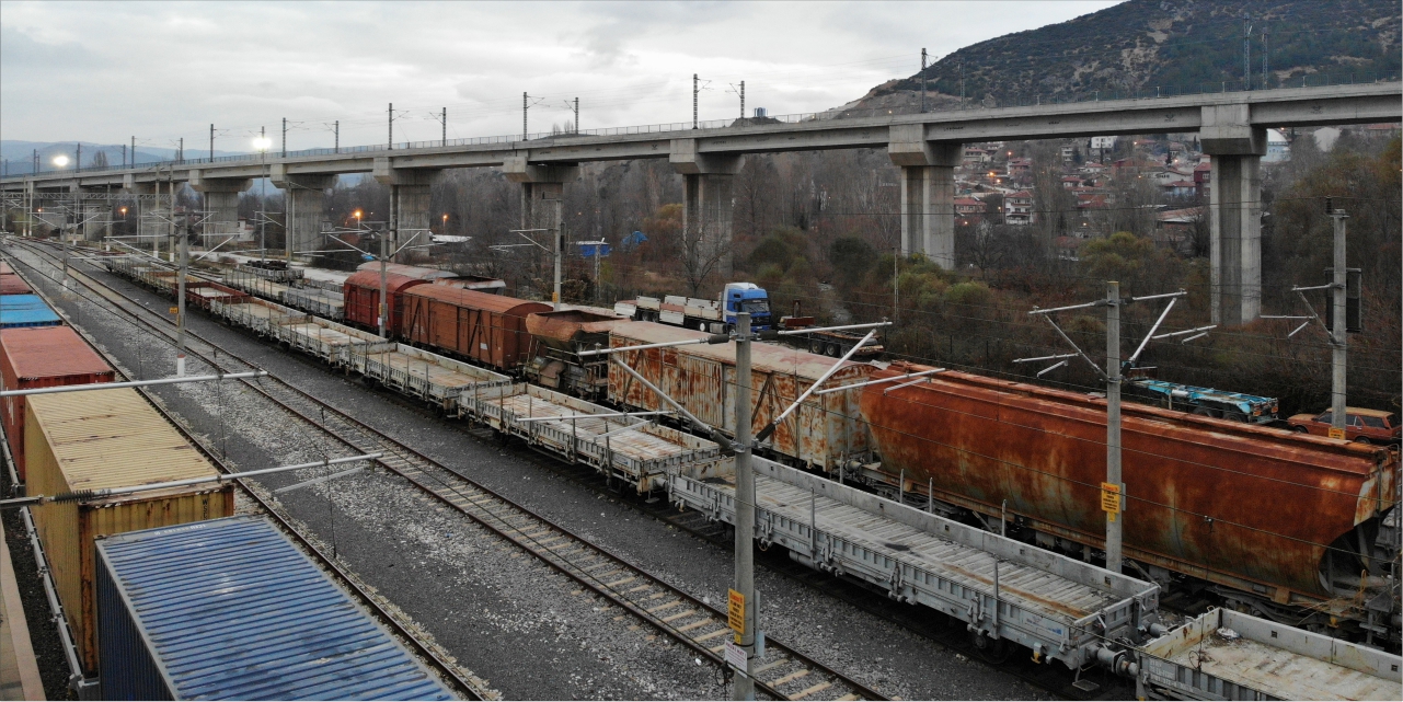 Çin'e giden 2'nci tren Bilecik'te mola verdi