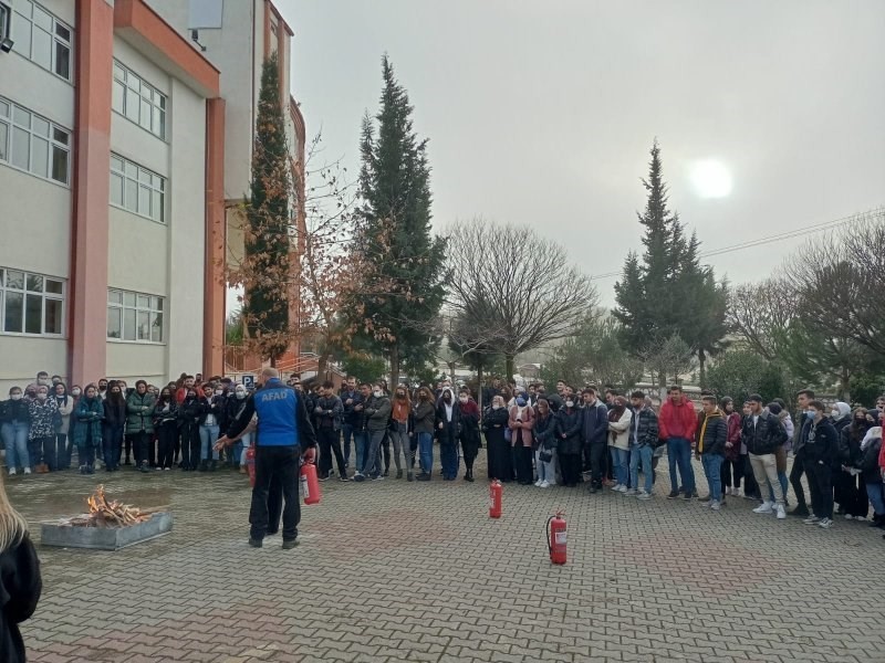 MYO’ya Temel Afet Bilinci ve Yangın Farkındalık eğitimi verildi