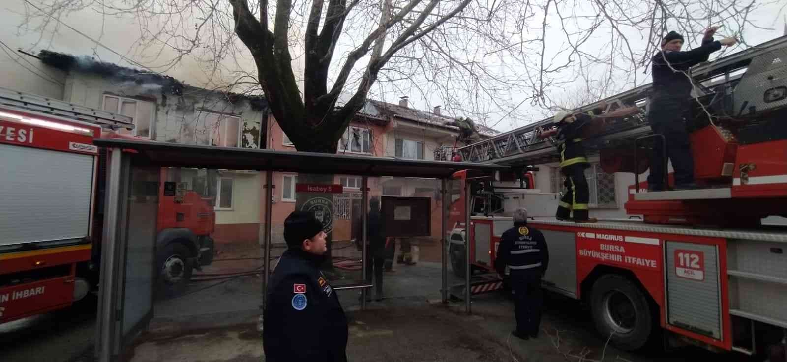 Ailesine kızan şahıs evi ateşe verdi