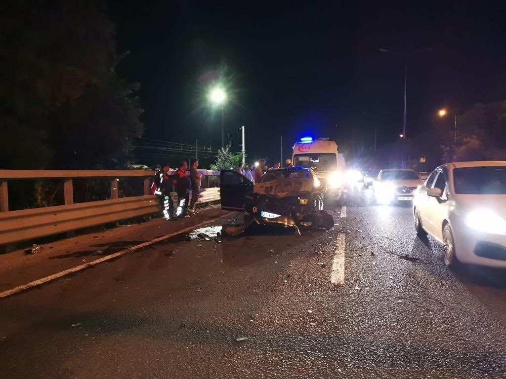 Bilecik’te zincirleme trafik kazası, 4 kişi yaralandı