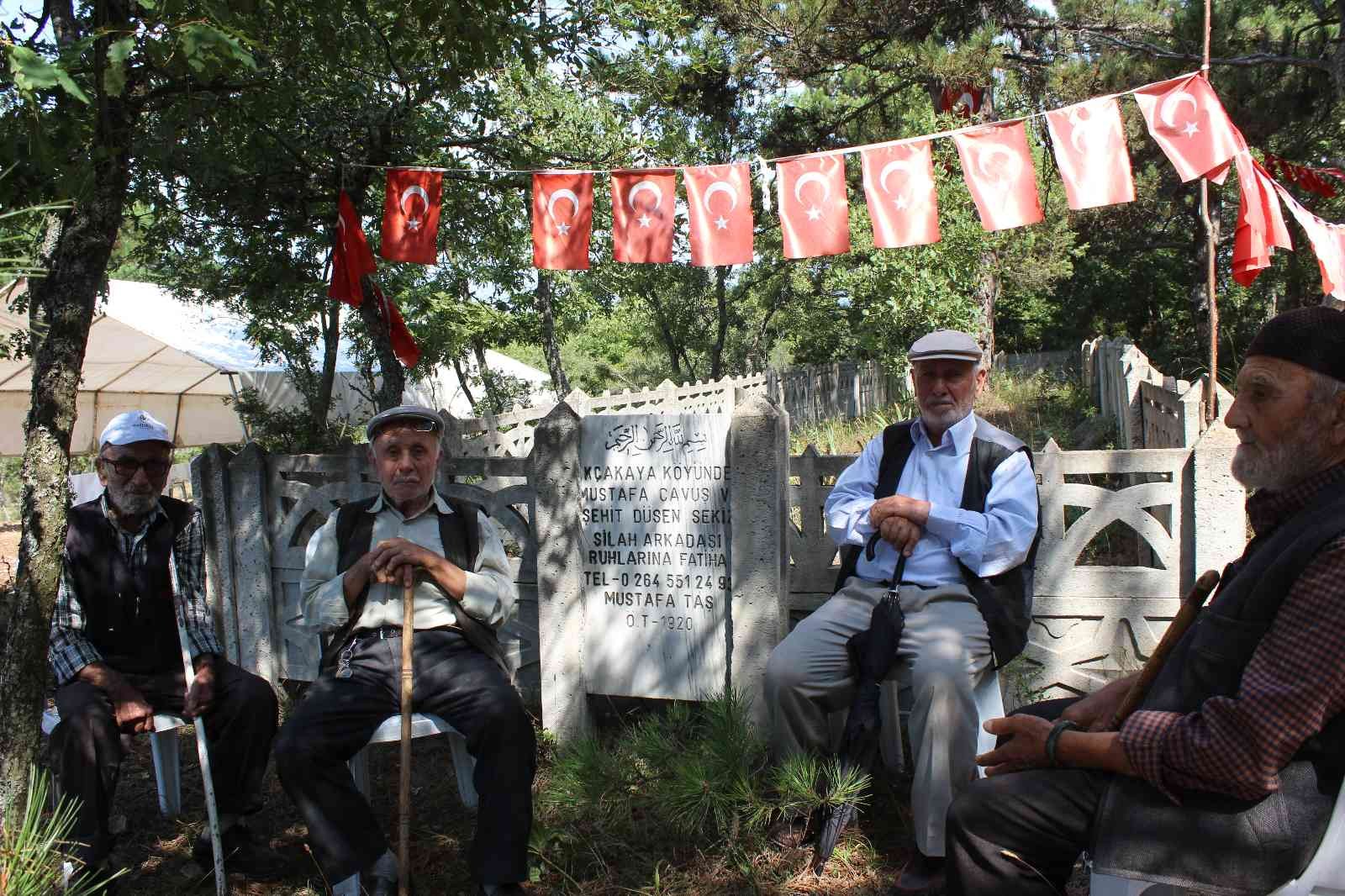 Şehit Ahmet Çavuş ve arkadaşları 100’üncü şehadet yılında unutulmadı