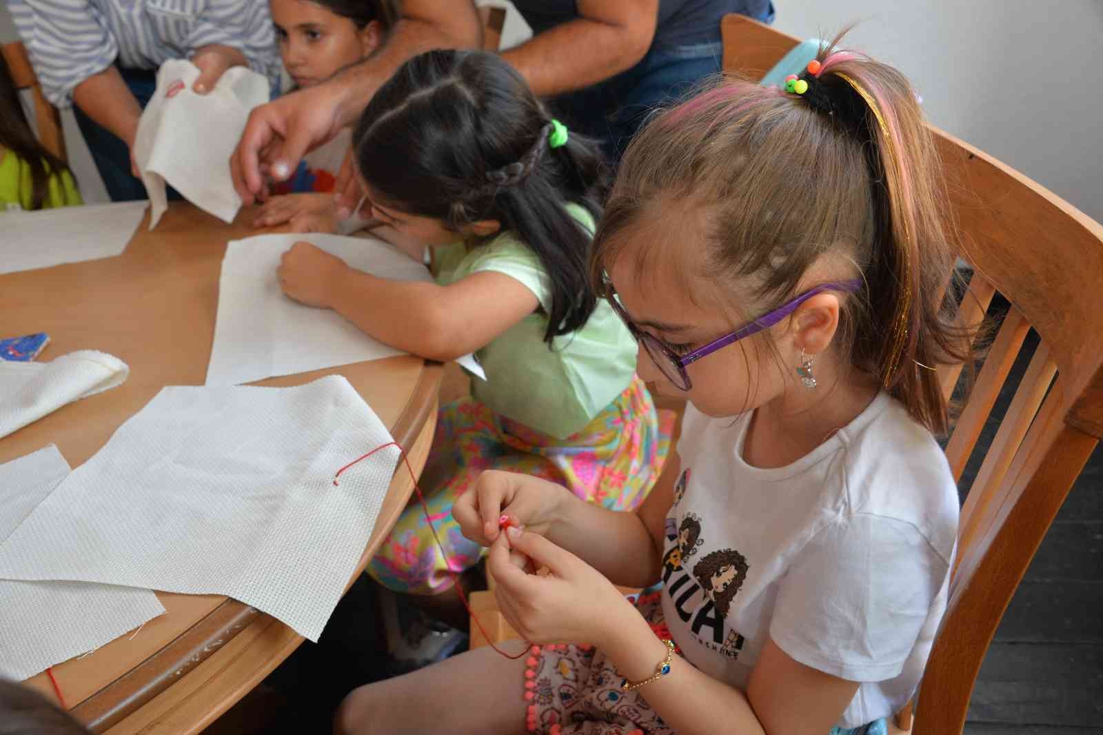 Bozüyük Belediyesi Sanatevi Yaz Sonu Atölyeleri sona erdi