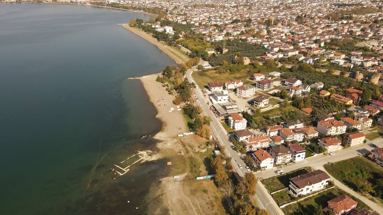 İznik Gölü’nde tehlikeli görüntü