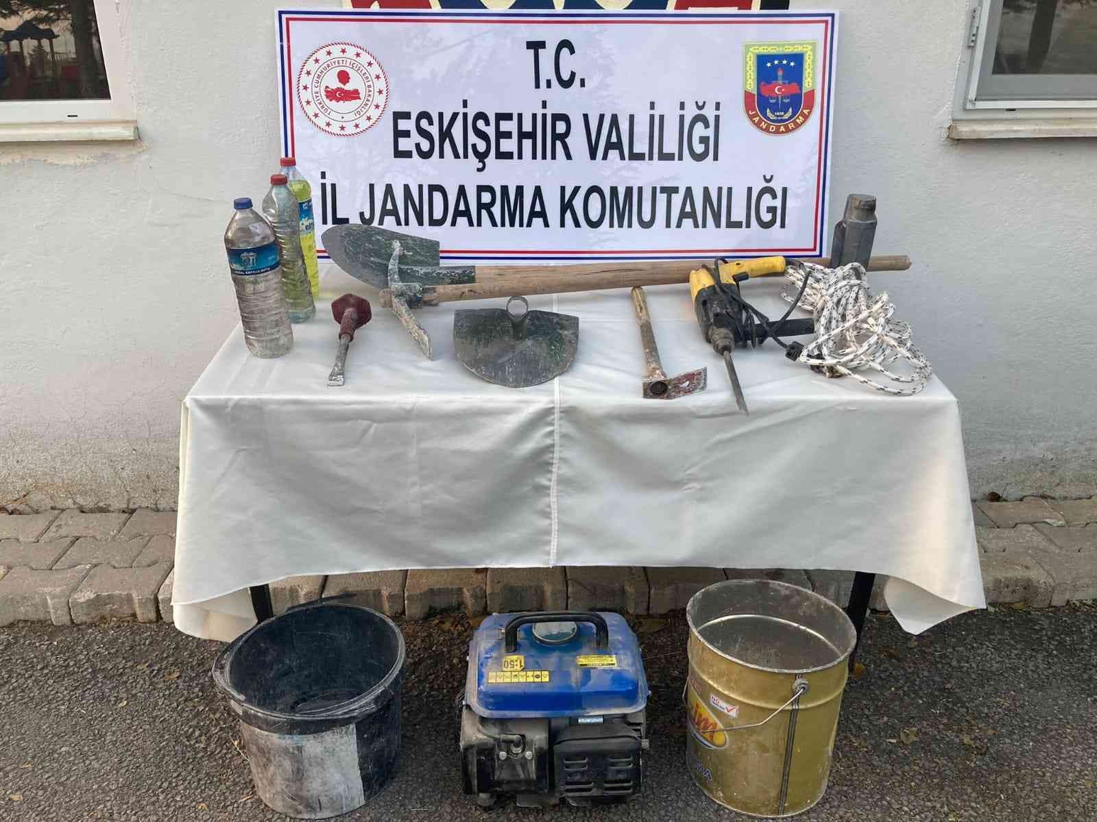 Kaçak kazıya jandarmadan suçüstü