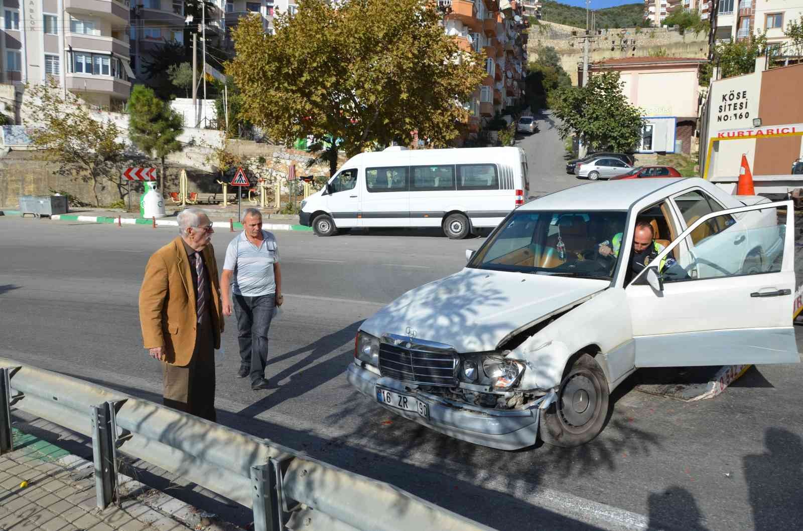 Ünlü Sanatçı Eşref Kolçak’ın otomobili çalınmak istendi