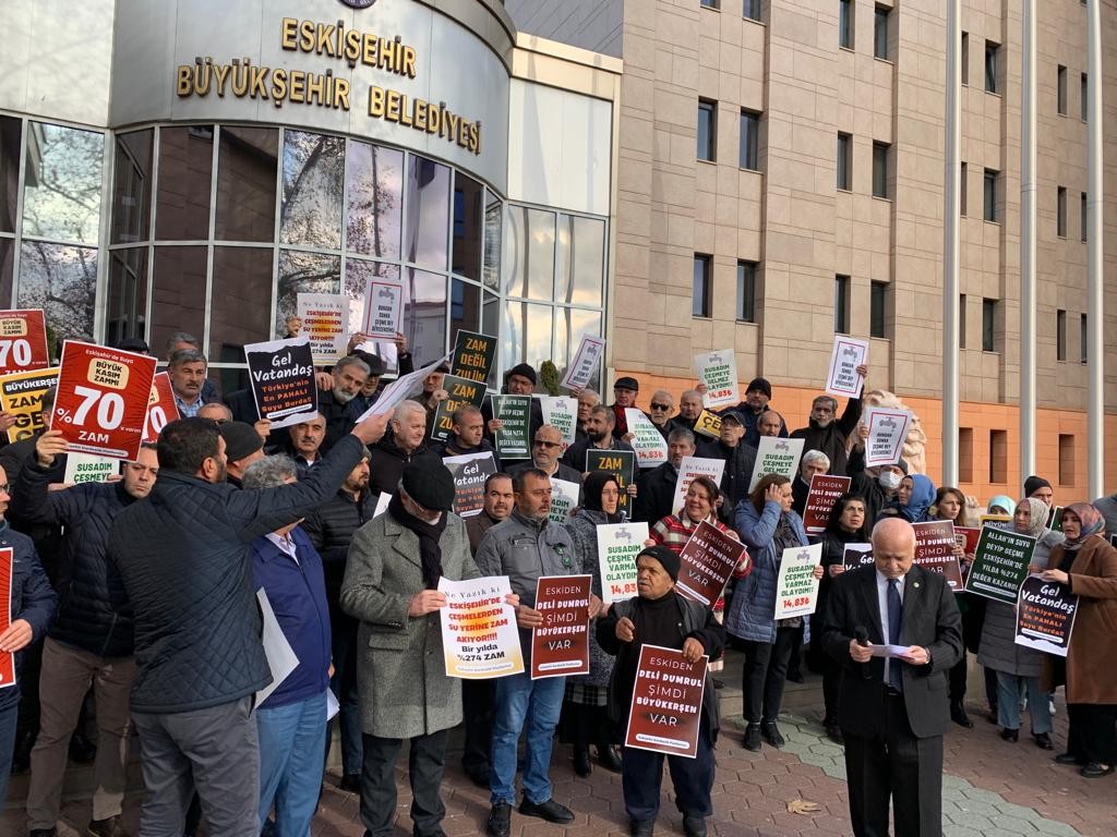 Eskişehir’de su zammı protesto edildi