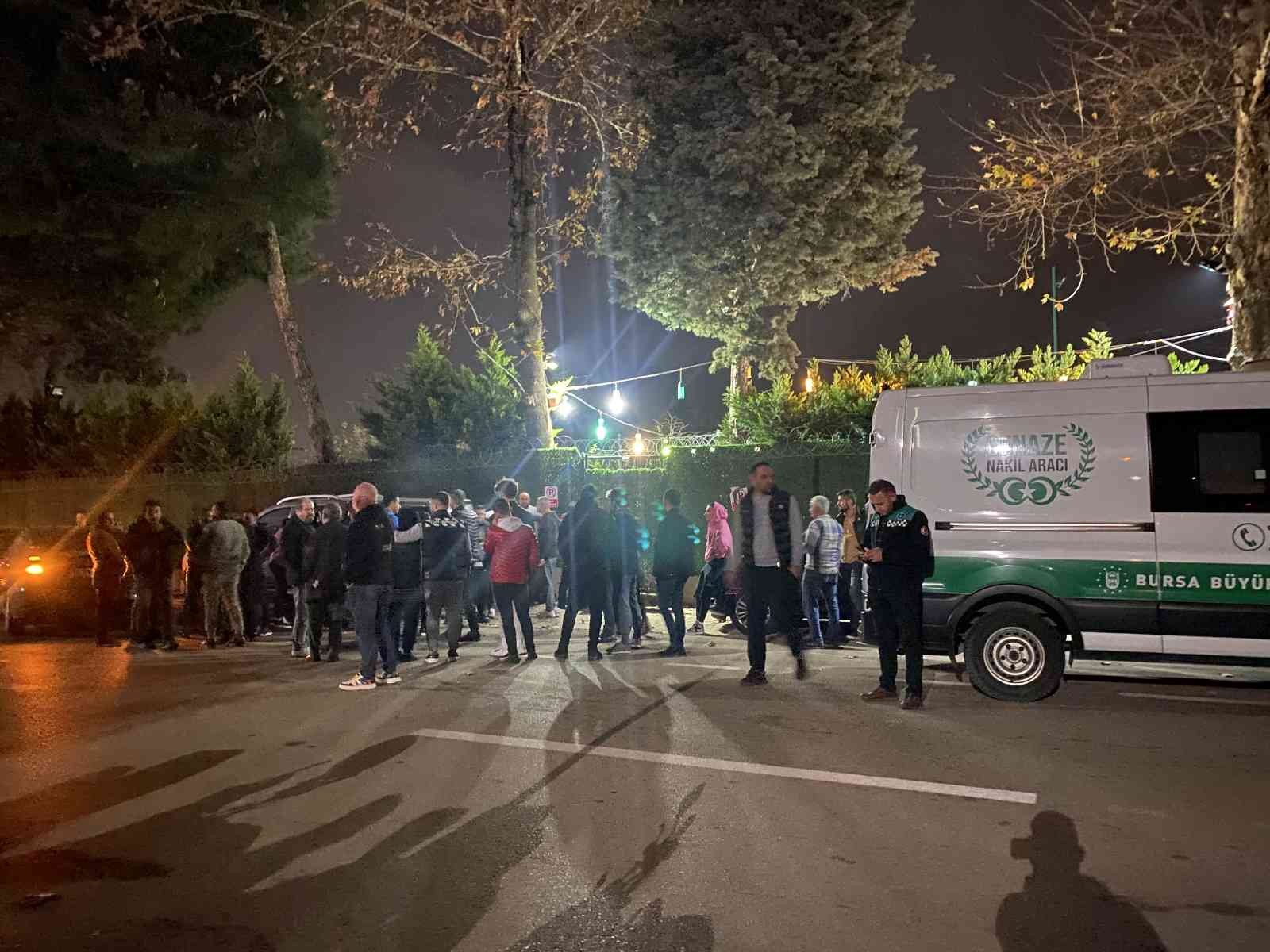 Sözlü tartışmada silahlar konuştu: 2 ölü, 1 yaralı