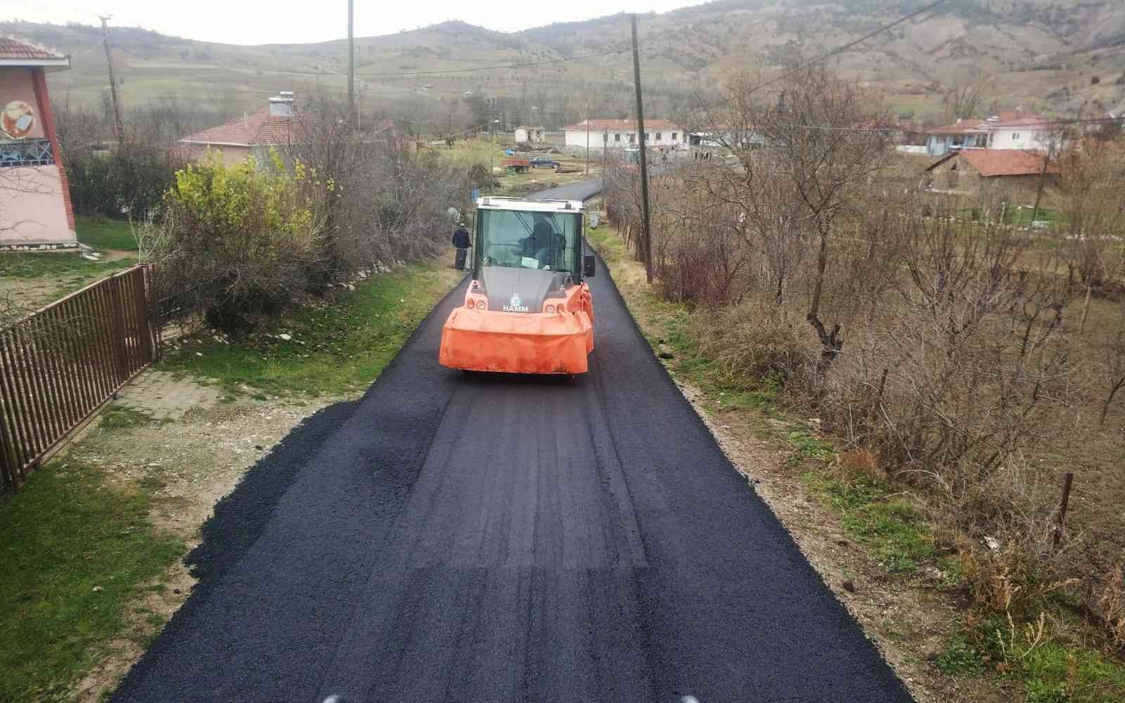 Belkese köy yoluna asfalt