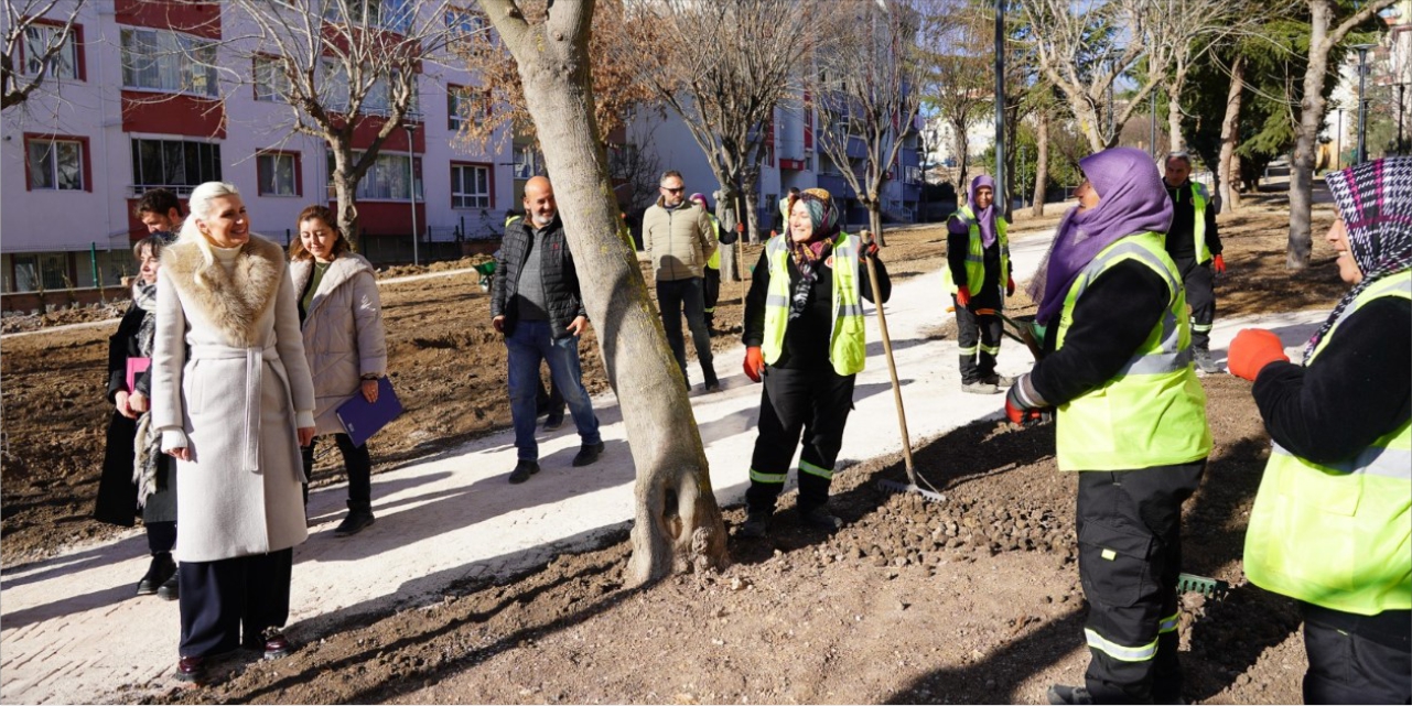 Başkan V. Subaşı, Uğur Mumcu Parkı'nda incelemelerde bulundu