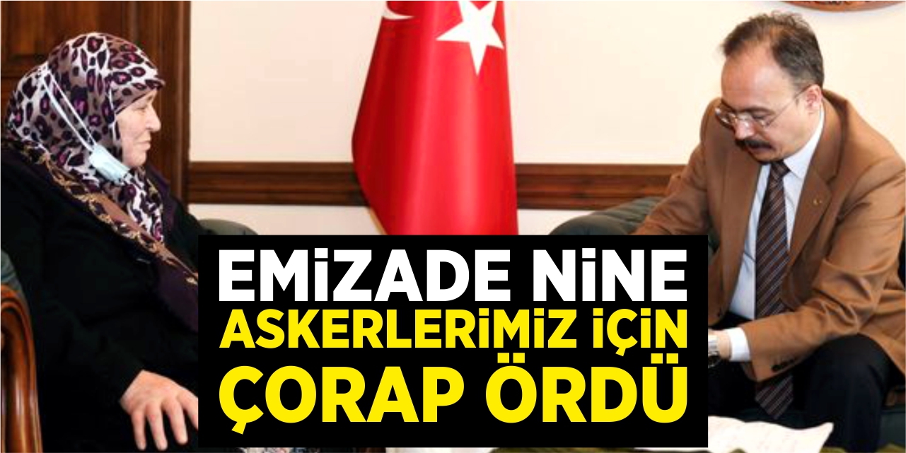 Emizade Nine, askerlerimiz için çorap ördü