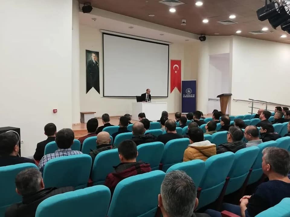 Gençlik ve spor faaliyetleri ile ilgili istişare yapıldı