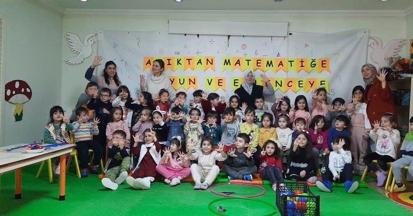 "Sıfır Atıktan Matematiğe, Oyuna, Eğlenceye" projesiyle öğrenciler eğlenceli vakit geçirdi