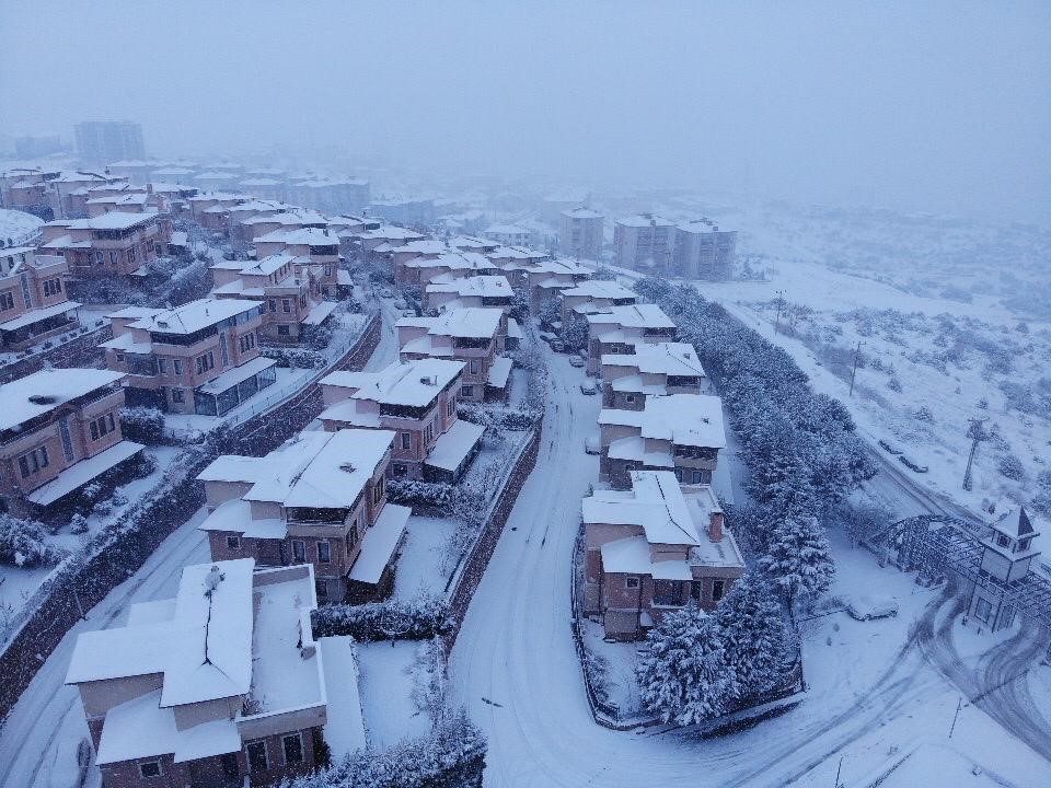 Bilecik’te aylardır beklenen kar yağışı kartpostallık görüntüler oluştu