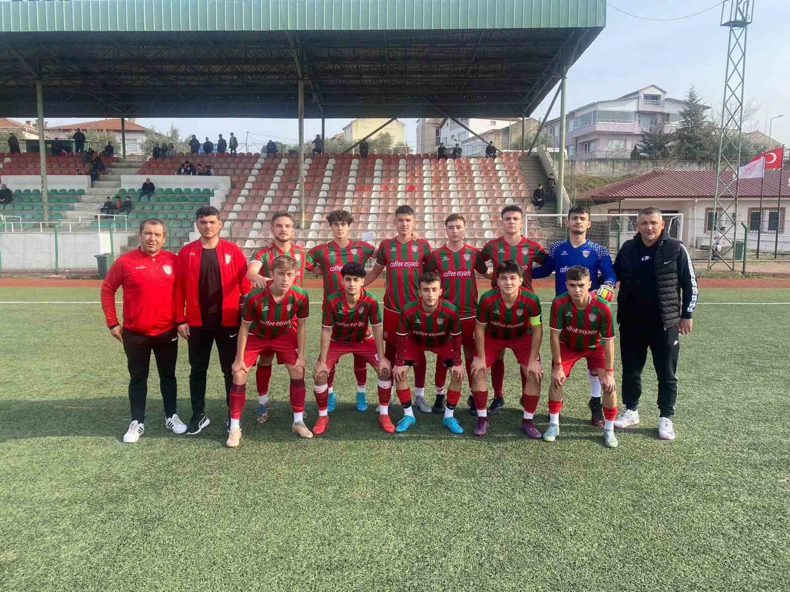 1308 Osmaneli Belediyespor şampiyonluğunu garantiledi