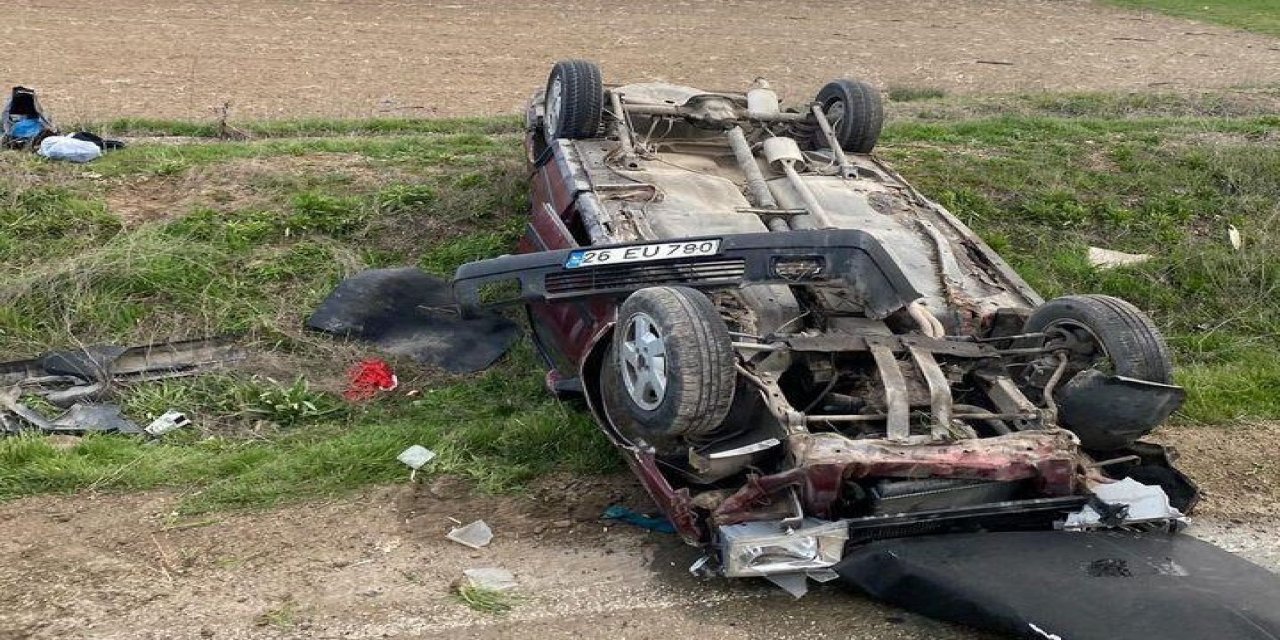 Takla atan araçtaki 2 kişi hafif yaralandı