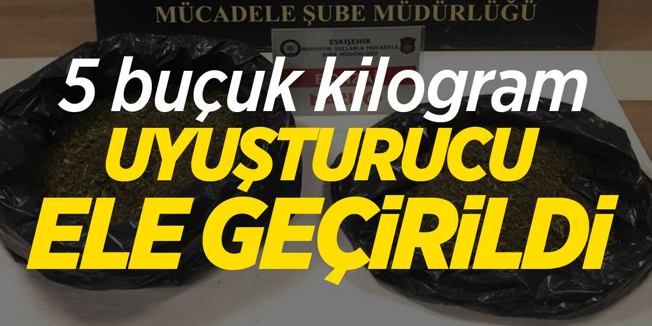 5 buçuk kilogram uyuşturucu madde ile yakalandılar