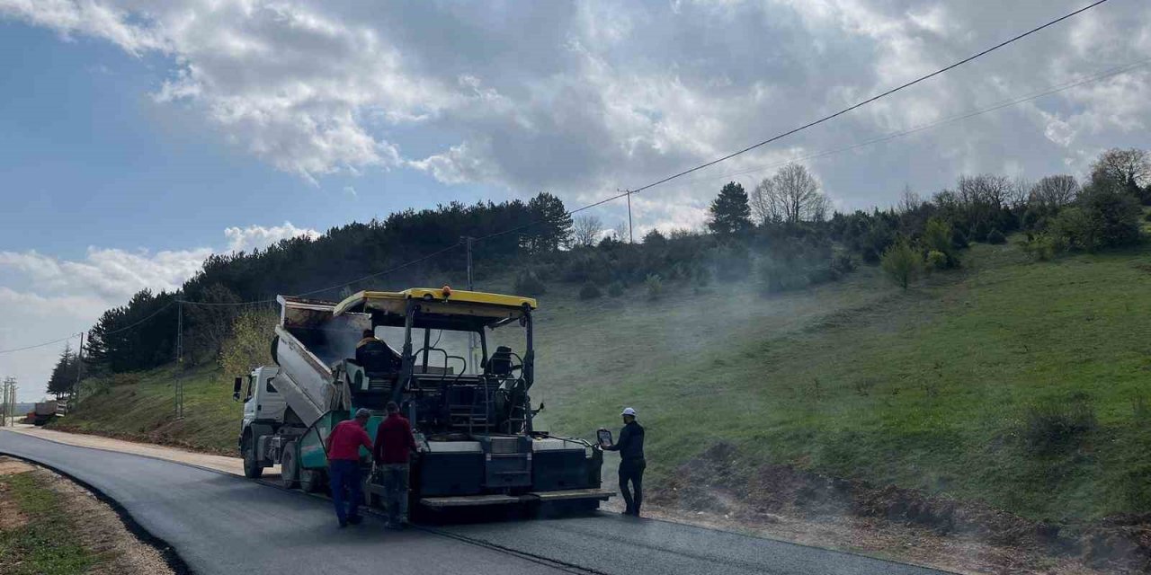 İlyasbey köyünün yolu sıcak asfalt oldu