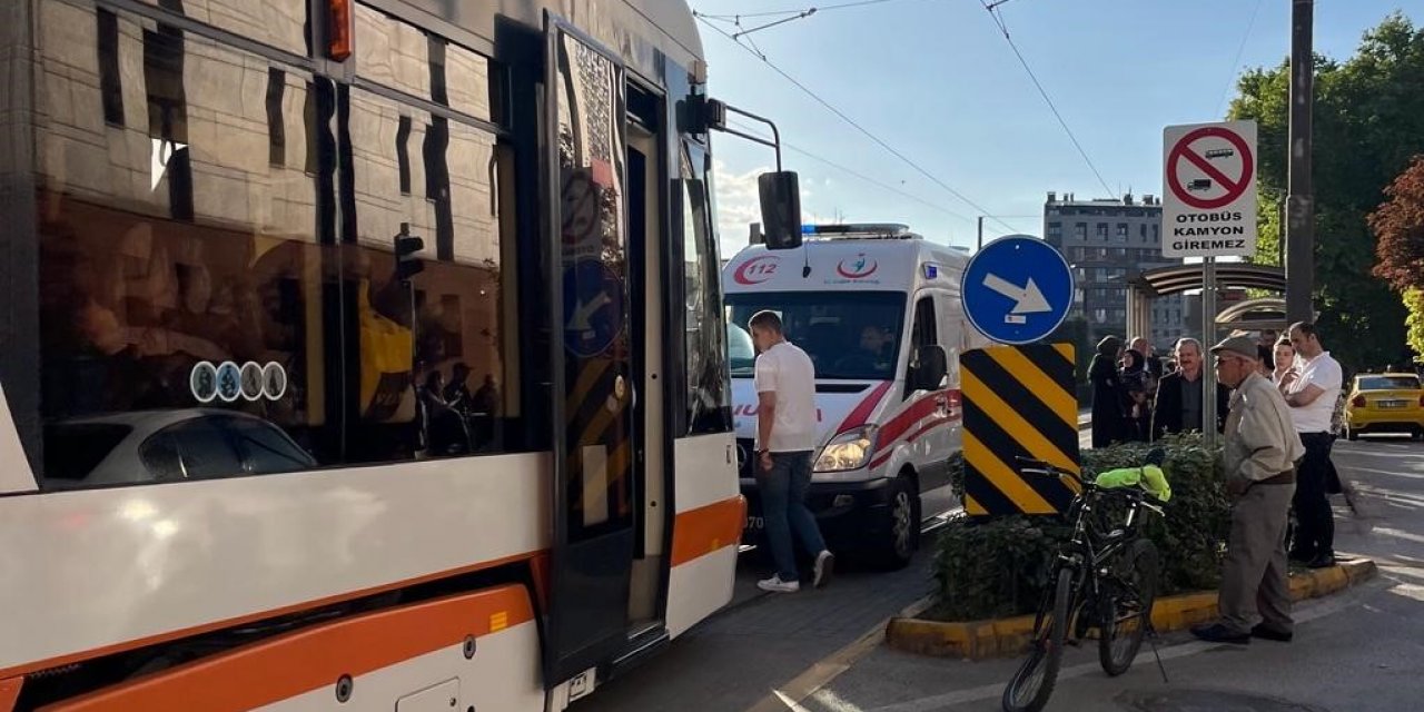 Tramvay kazası şehir içi ulaşımı aksattı