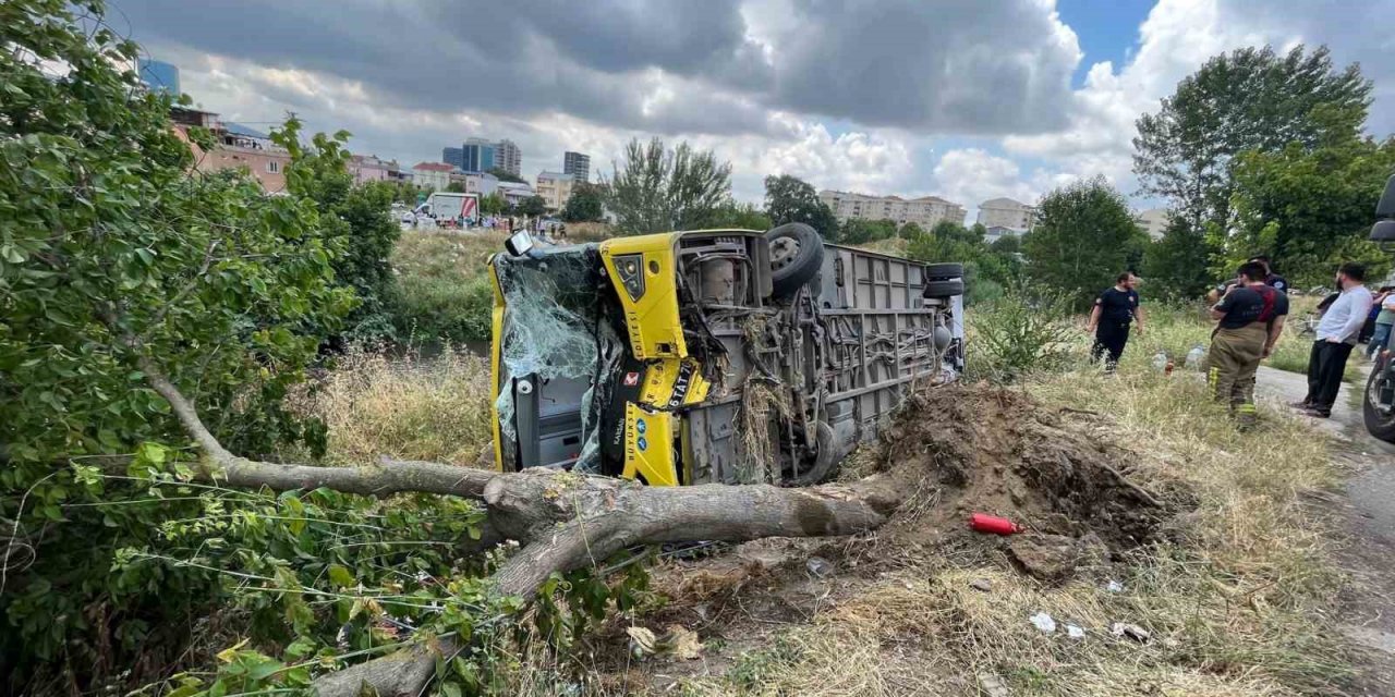 Uolcu otobüsünde can pazarı: 10 yaralı