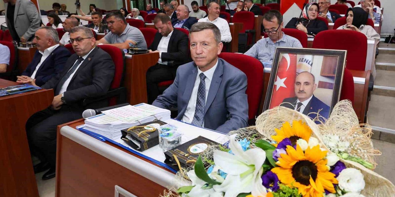 Meclis toplantısında Fevzi Kılıç’ın yeri çiçeklerle süslendi