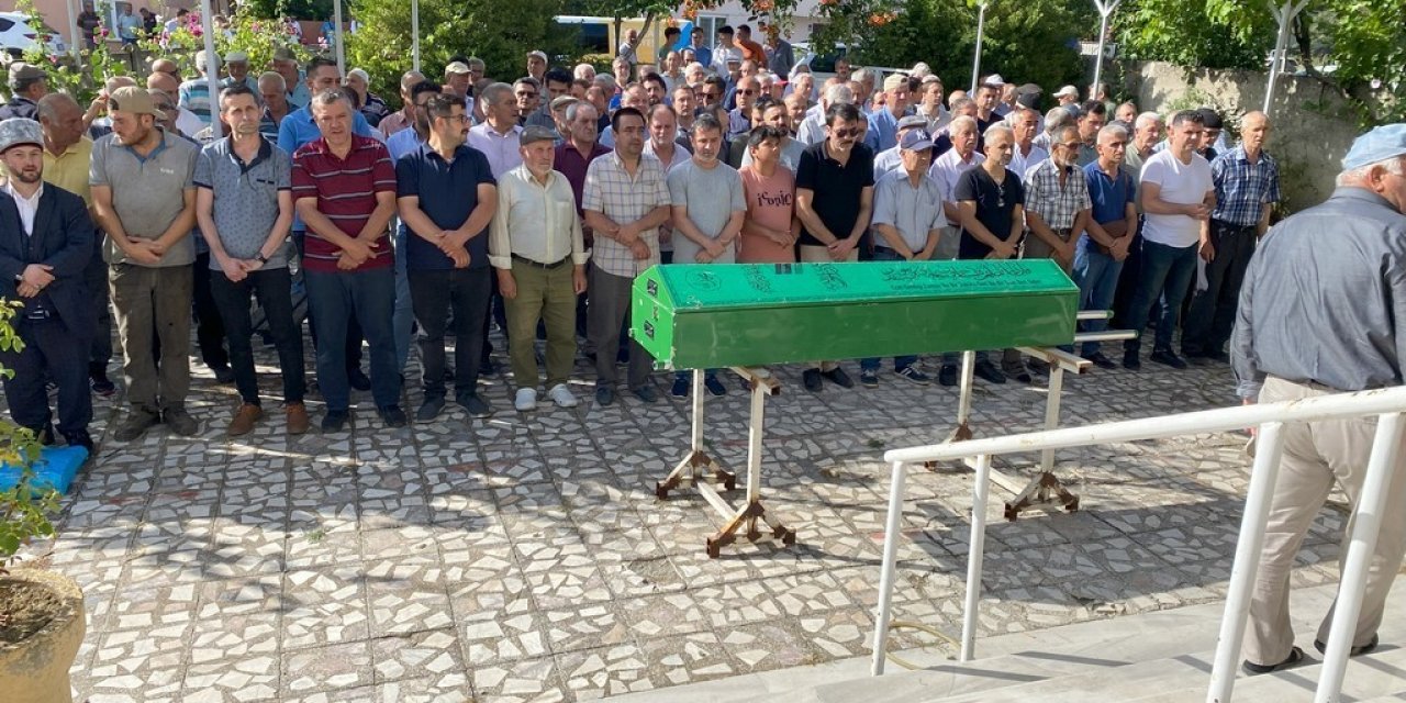 Görünmez kazada hayatı kaybeden yaşlı adam toprağa verildi