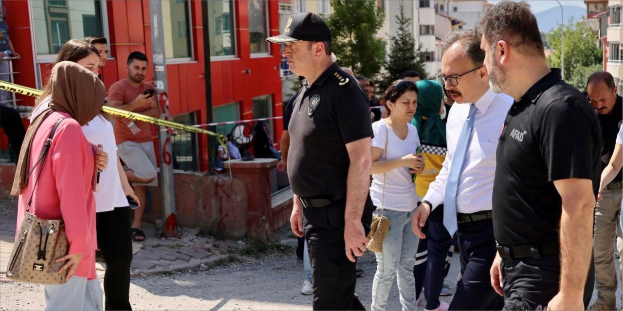 Vali Kızılkaya, kaza yerinde incelemelerde bulundu