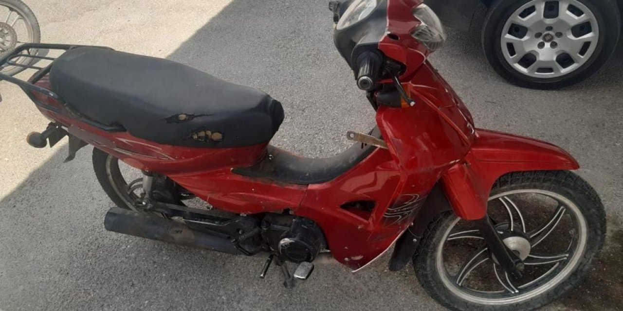 Polis Çalıntı 2 Motosikleti Ele Geçirdi