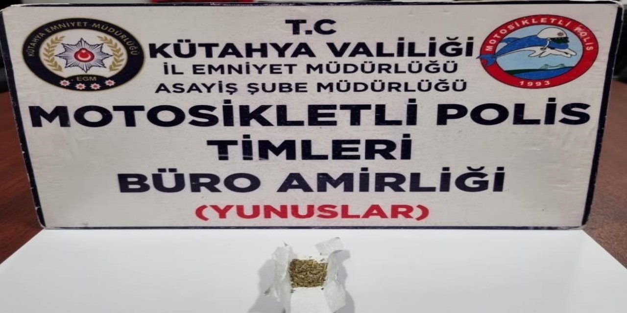 Ehliyetsiz Sürücü Uyuşturucuyla Yakalandı