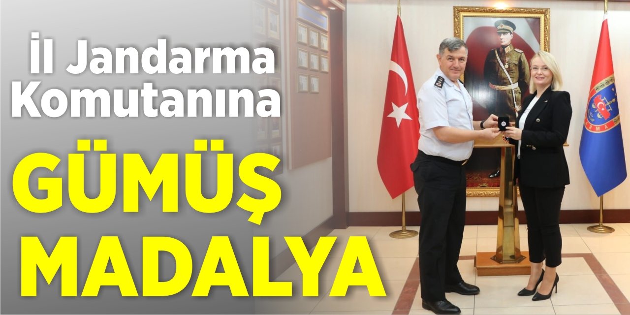 İl Jandarma Komutanına Gümüş Madalya