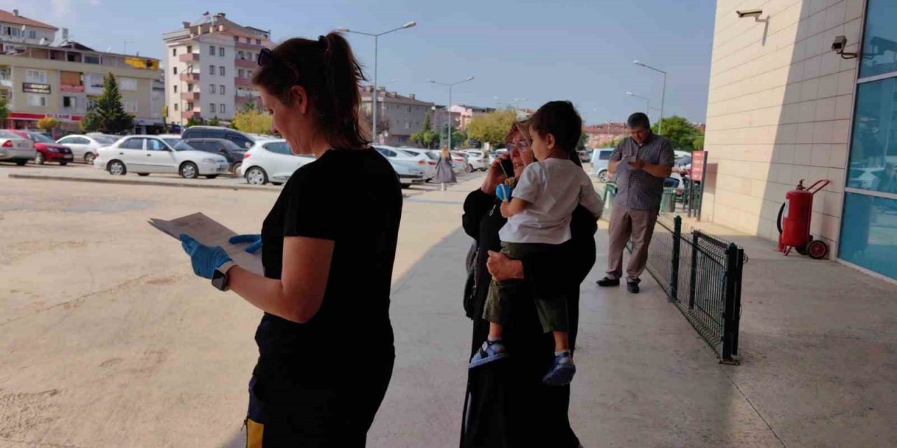 Bursa’da 2 Yaşındaki Çocuk Çivi Yuttu