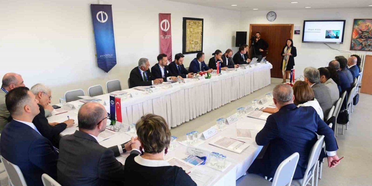 Yeni Bir Turist Türü Olarak 'Dijital Göçebeler’ Projesinin Toplantısı Gerçekleştirildi