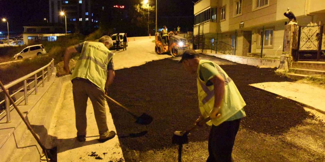 Asfaltlama Çalışması Gece De Sürdürülüyor