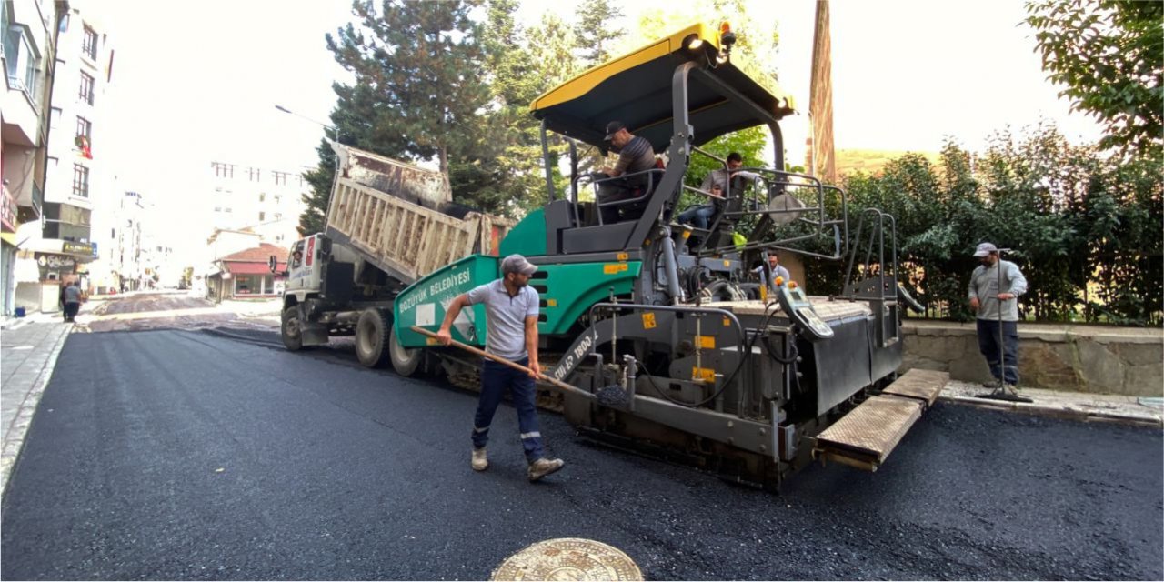 Köteşliler Caddesi'ne asfalt atıldı