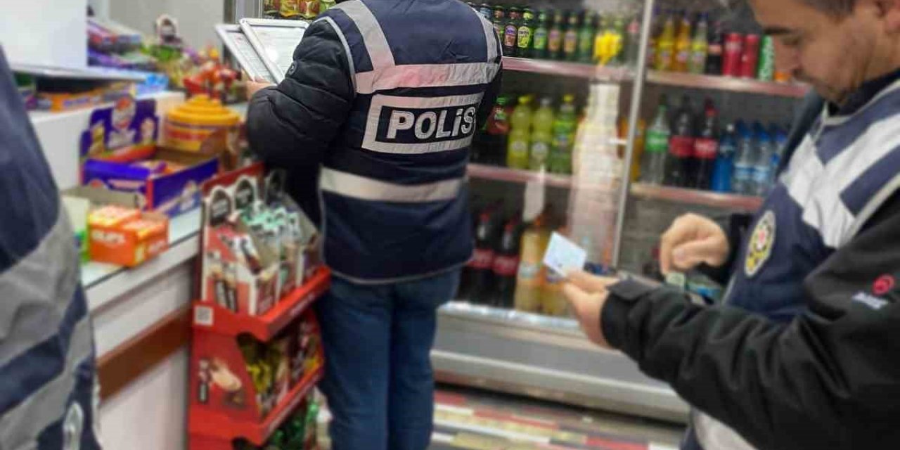 Polis Ekipleri Okul Çevrelerinde Denetim Yaptı