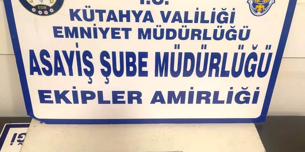 Şüpheli Şahısların Üzerinden Uyuşturucu Hap Ele Geçirildi