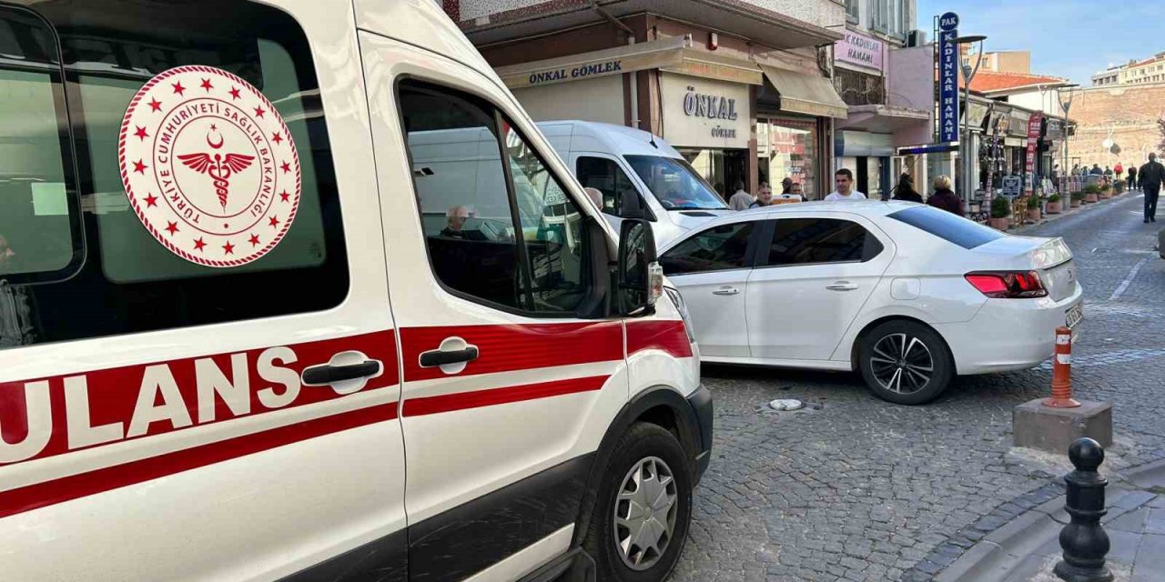 Yoğun Trafik Müdahaleye Giden Ambulansı Geciktirdi