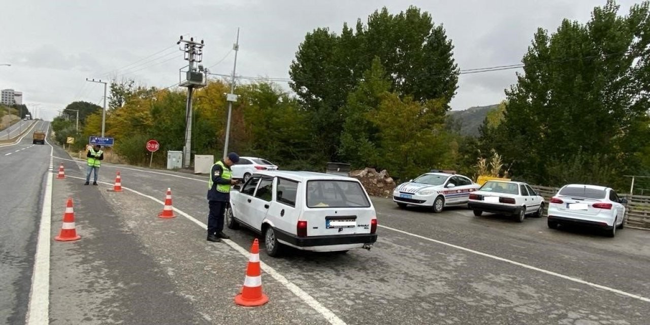 Jandarmanın Trafik Denetiminde Ceza Yağdı