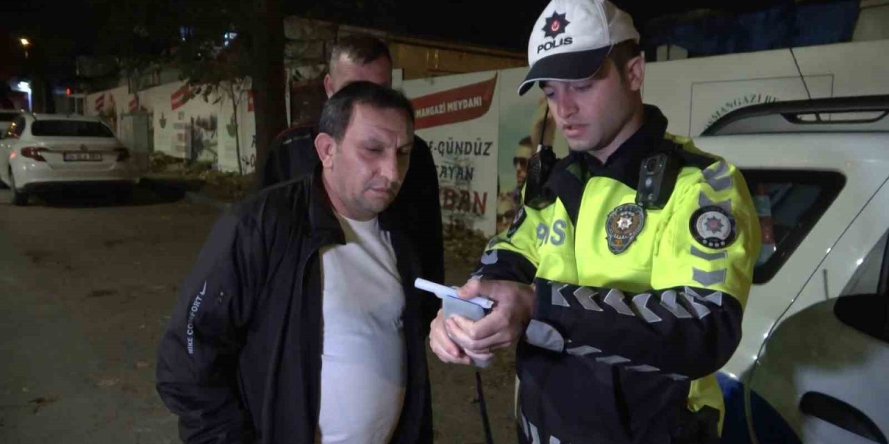 Alkollü Yakalandı, Polis Ekiplerine İş Öğretmeye Kalktı