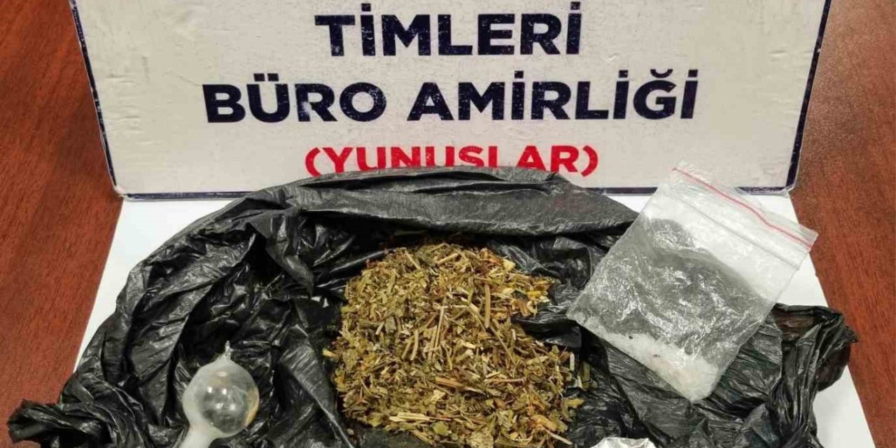 Yunus Timleri Bir Araçta Uyuşturucu Ele Geçirdi