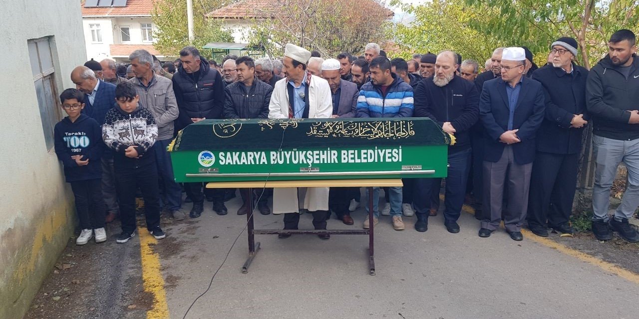 Kocasının Boğazına Makas Saplayarak Öldürmüştü, Tutuklandı