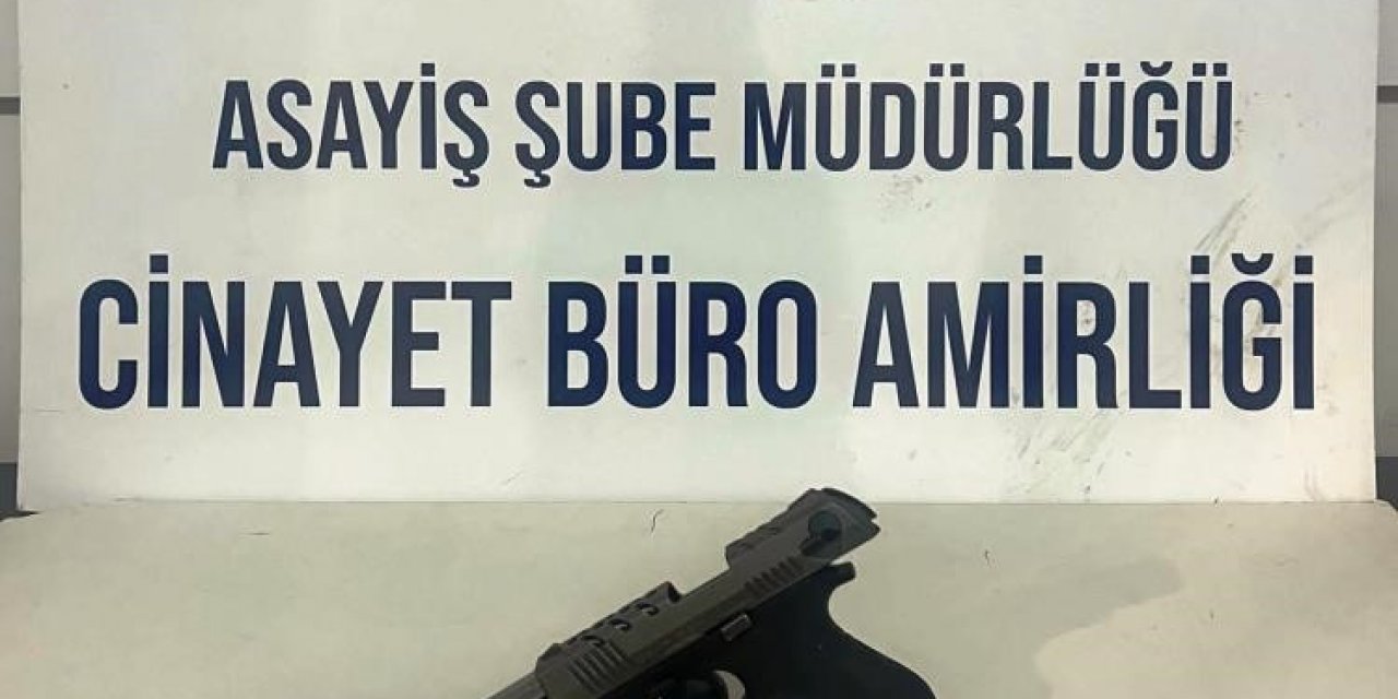 İçerisinde 3 Kişinin Bulunduğu Araca Rastgele Ateş Eden Şahıs Yakalandı