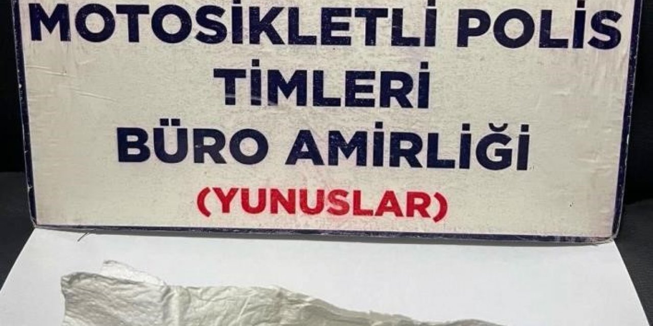 Bir Şahsın Üzerinde Uyuşturucu Ele Geçirildi